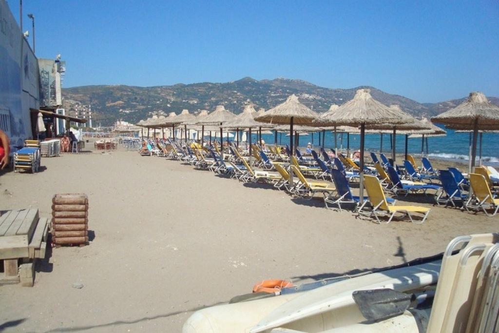 Adonis Beach Hotel Iraklio Eksteriør billede