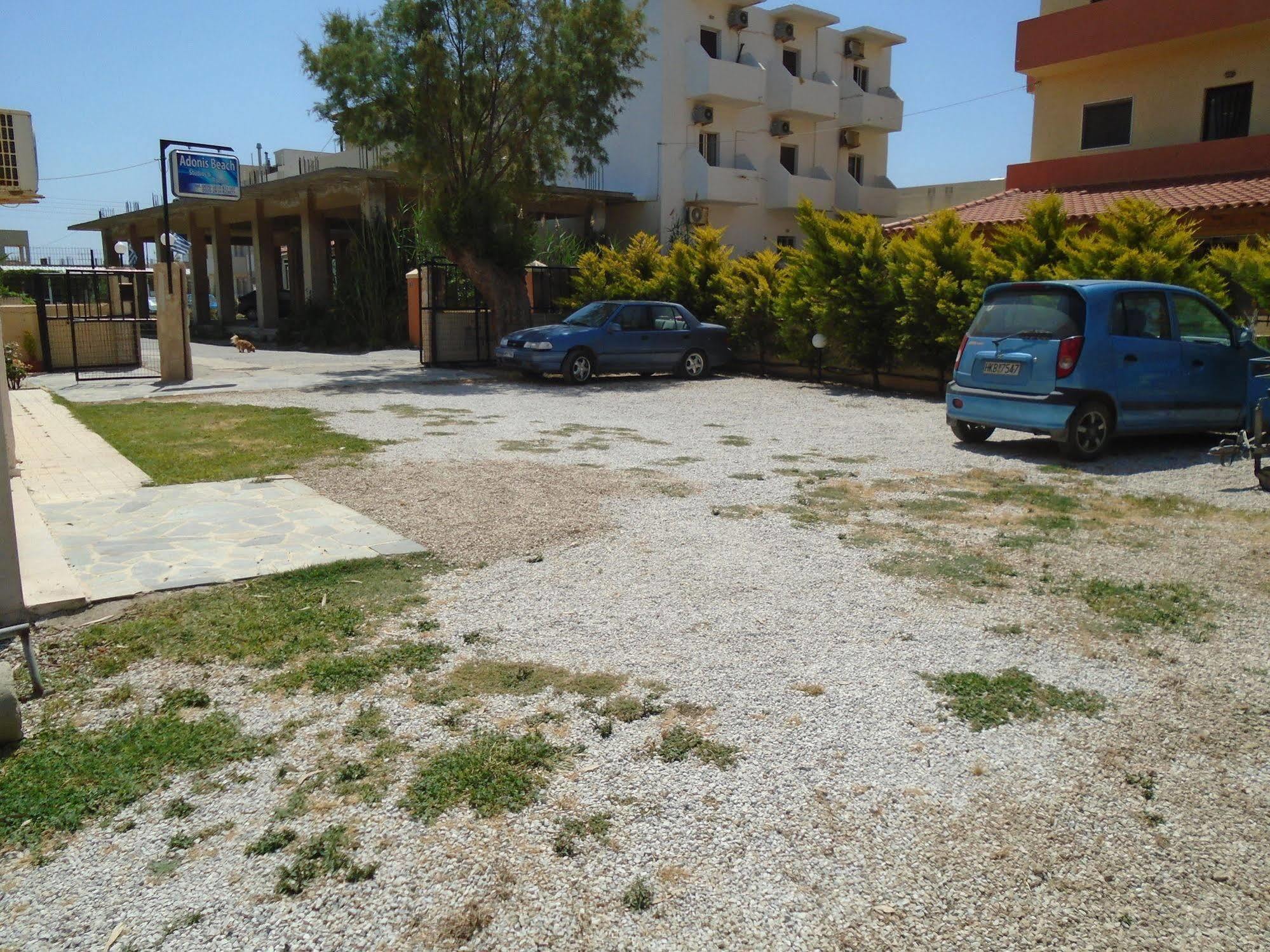Adonis Beach Hotel Iraklio Eksteriør billede